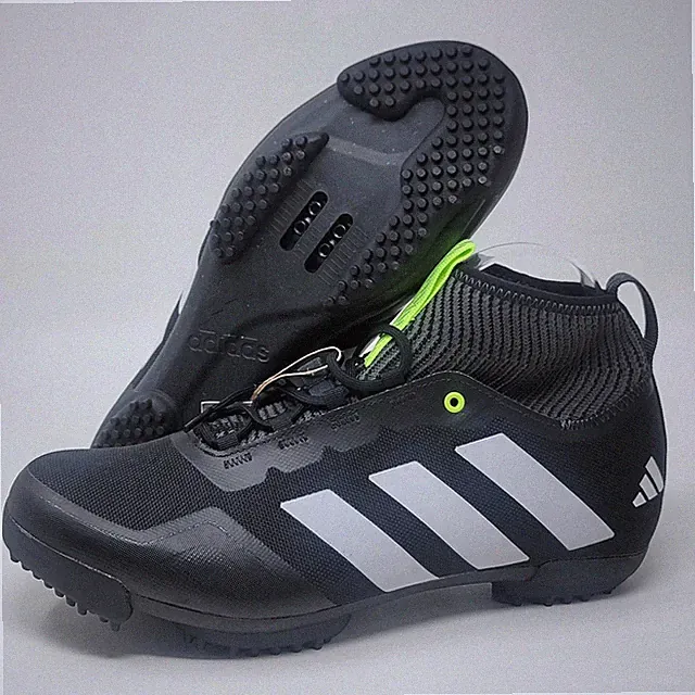 Adidas The Gravel Shoe 2.0 Men's Indoor Cycling Bike Shoes HQ9034 Size 8.5 New