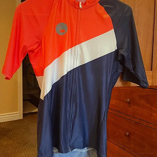 💙WYN Republic quick dry triathlon Jersey Snug fit Ventilated Pockets Youth LG💙